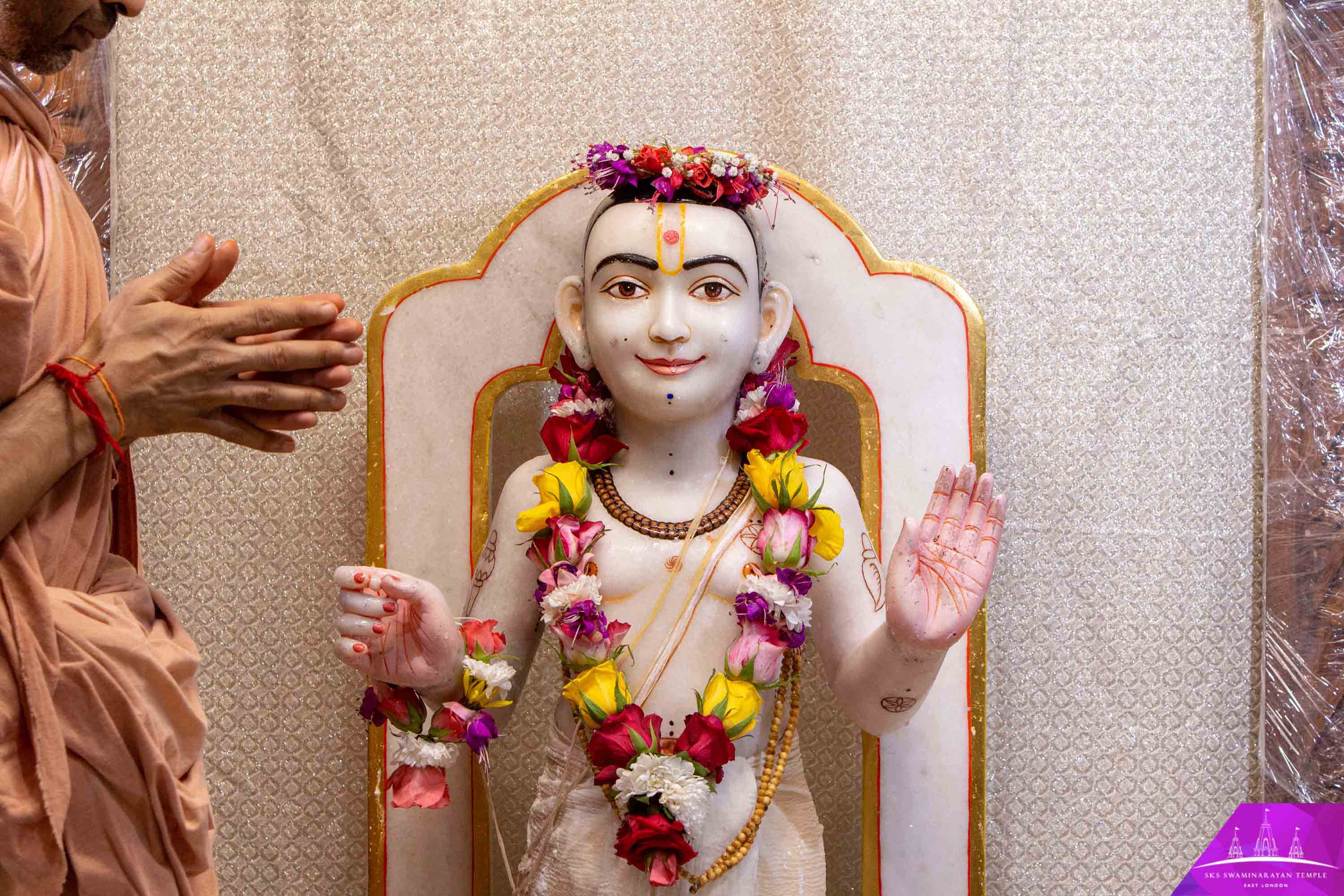 ©1987-2017 SKS Swaminarayan Temple East London